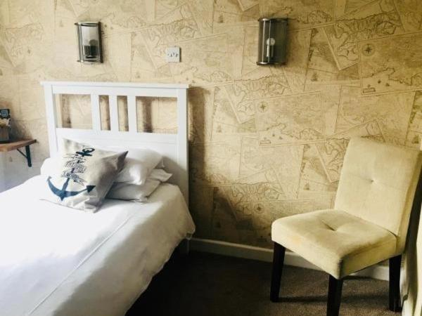 The Anchor Inn Cowes  Room photo